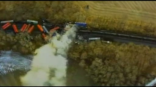 Trei trenuri au fost implicate intr-o coliziune spectaculoasa, in statul american Indiana