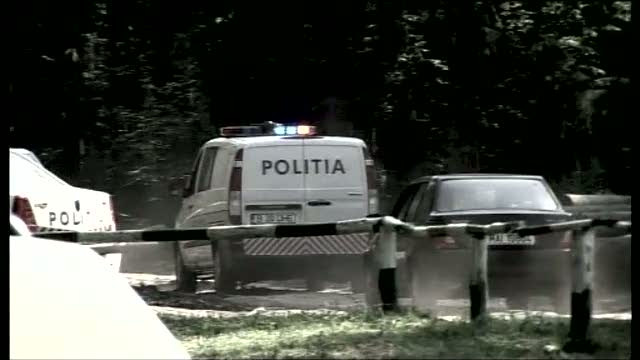 Fata de 16 ani, ucisa la ordinul proxenetei. A cerut si dovada: un deget de la mana victimei