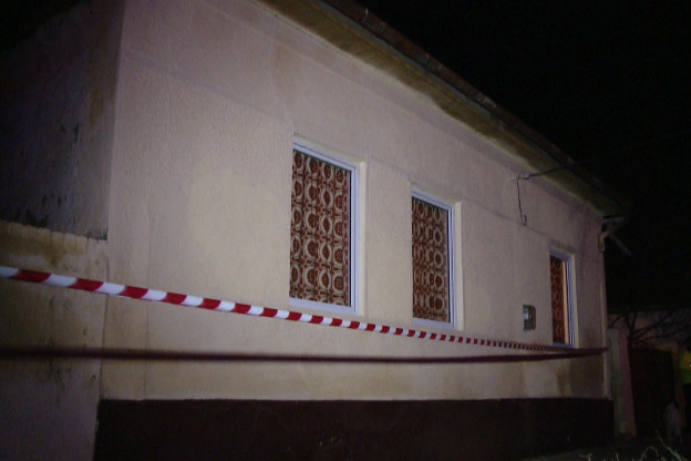 Politistul din Timis care s-a impuscat cu pistolul din dotare a murit in spital