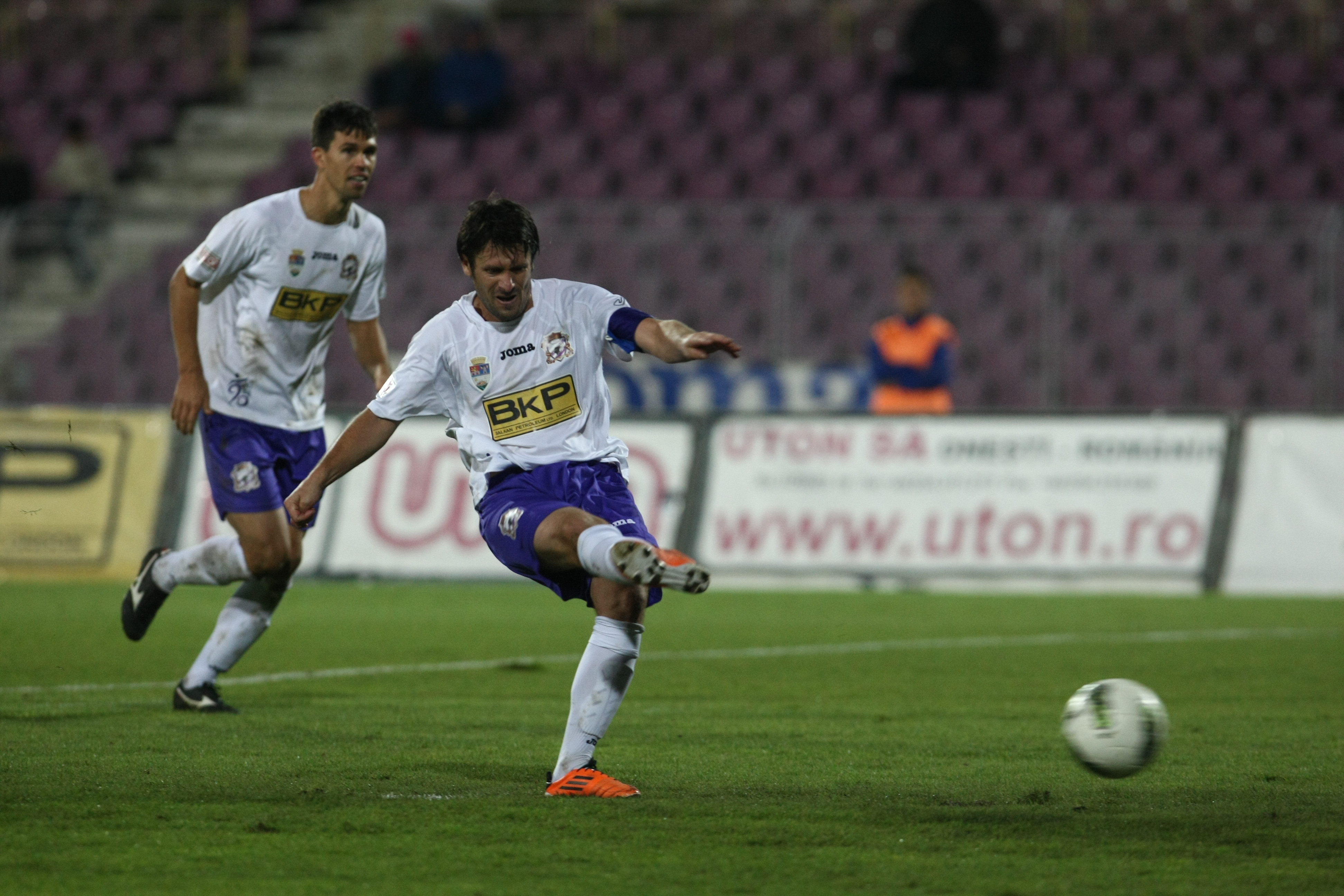 A fost capitanul lui Poli Timisoara in urma cu jumatate de an, dar acum e aruncat la „caini”