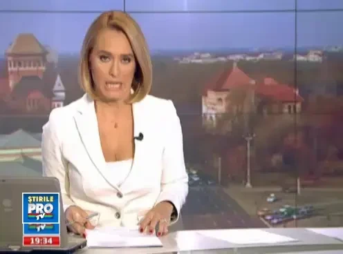 Piata Victoriei imprumuta din stilul piramidei de la Luvru.Trei muzee, un singur tunel subteran