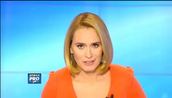 Intalnire de gradul zero intre o fetita de 3 ani si un leu. Reactia animalului a cucerit internetul