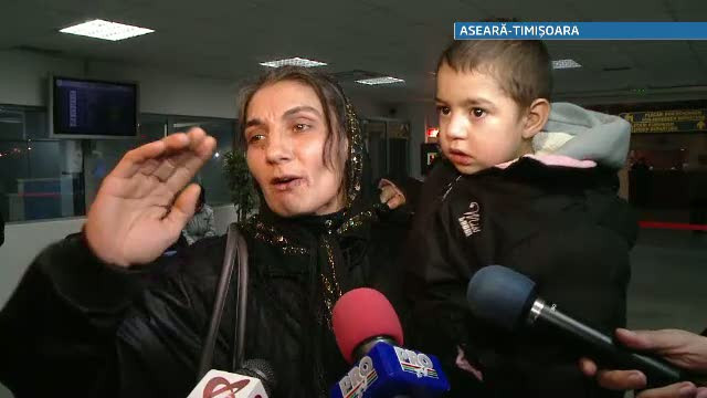 164 de romi, repatriati din Franta cu buzunarele pline: "Am facut tot ce se putea in afara de crima"