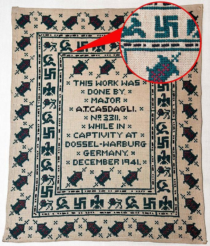 Cea mare mare jignire la adresa lui Hitler, ascunsa intr-o carpeta. Nazistii au crezut ca e un cadou