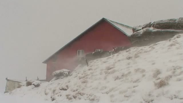 Avertizare meteo: viscol la munte, vantul va sufla si cu 90 km/h in urmatoarele zile