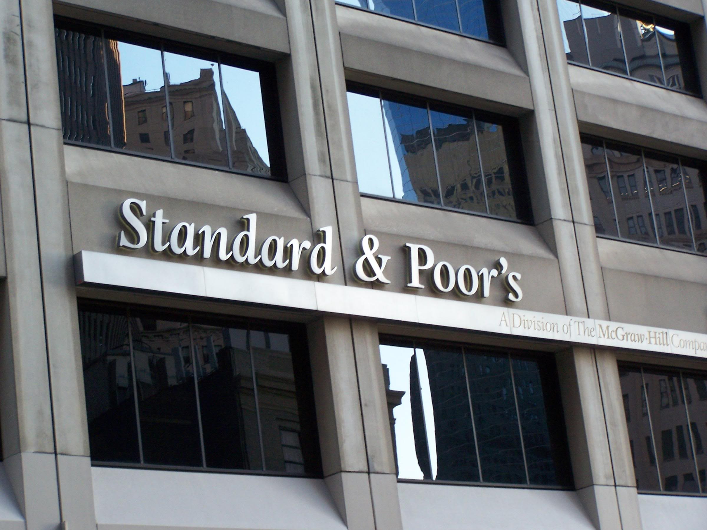 Standard and Poor's a confirmat ratingul României la "BBB minus/A-3”
