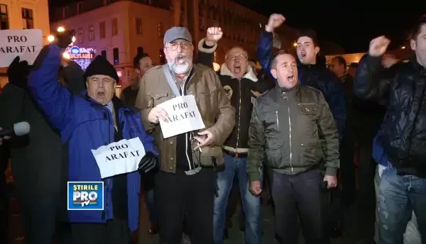 150 de sustinatori ai lui Raed Arafat au iesit in strada la Timisoara
