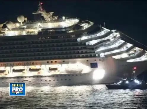 Scene ca pe Titanic. 8 morti dupa ce un vas de croaziera cu 4.200 de oameni a naufragiat in Italia