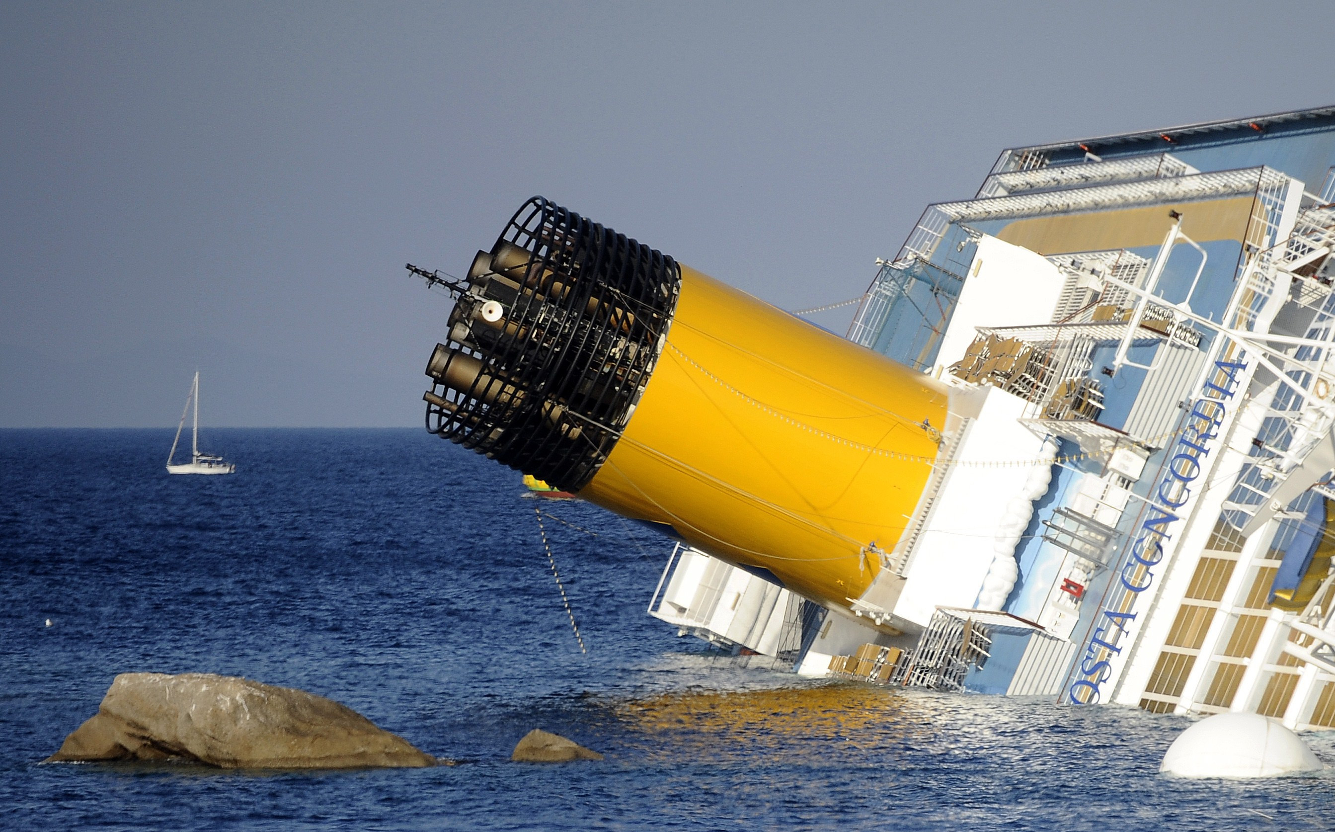 Numarul mortilor de pe "Titanicul din 2012" a ajuns la 6. 15 persoane sunt in continuare disparute