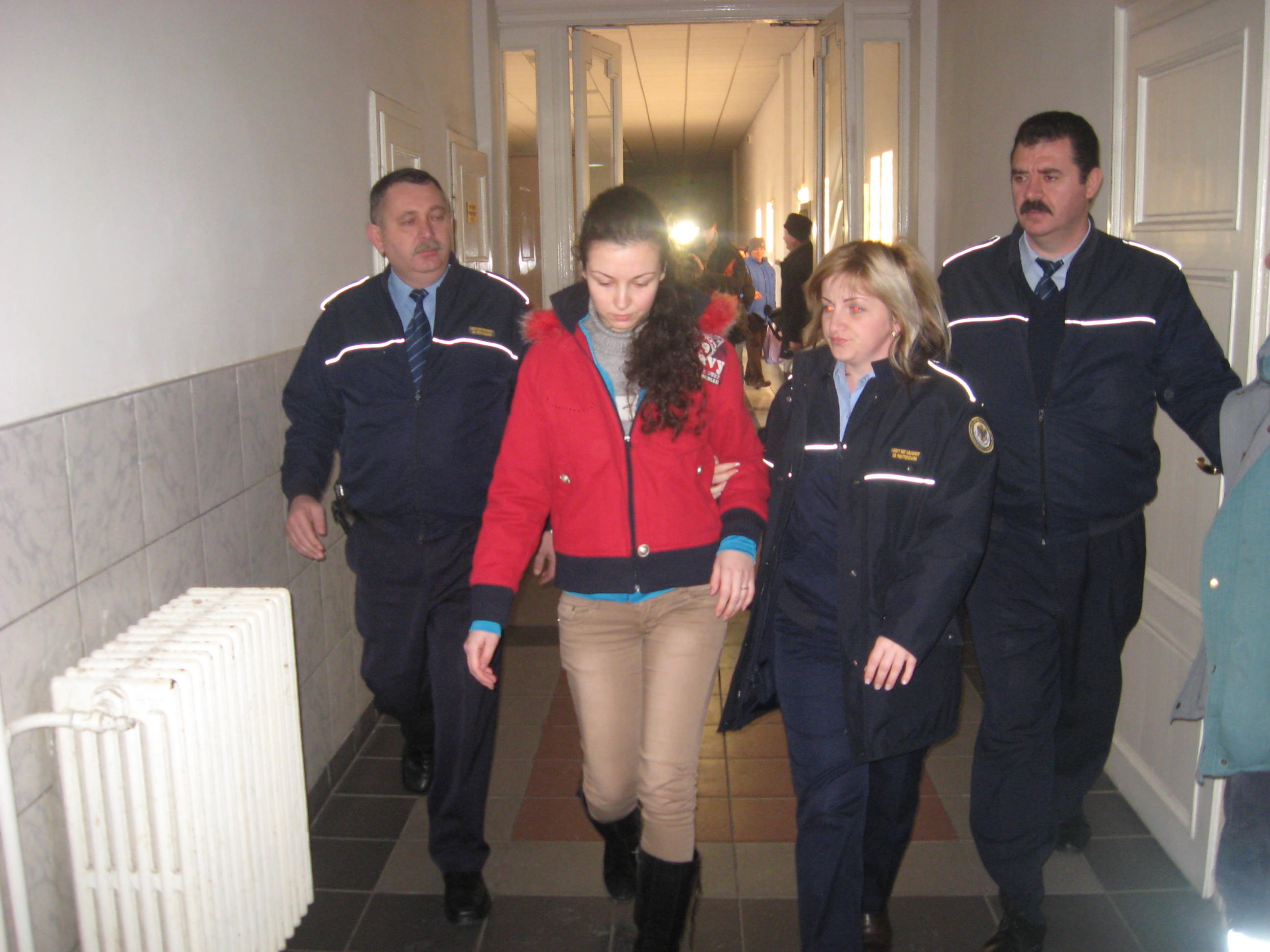 Studenta criminala de la Medicina afla astazi daca pleaca acasa. Vezi ce le-a spus ea judecatorilor