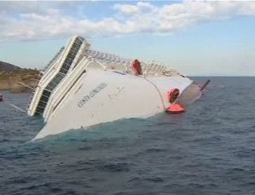 "Am asteptat 18 ore. Ne gandeam numai la rau". Marturia unui roman aflat pe vasul naufragiat