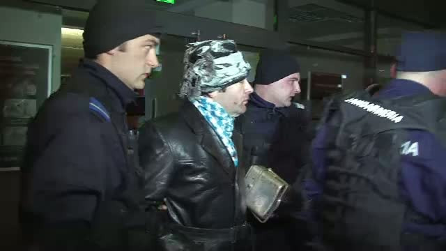 Un protestatar a fost ranit la cap la Sibiu, de un ghiveci aruncat de la balcon