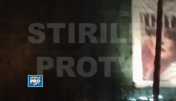 Vitrine sparte, masini si chioscuri incendiate. Luptele de strada din centrul Capitalei, in imagini