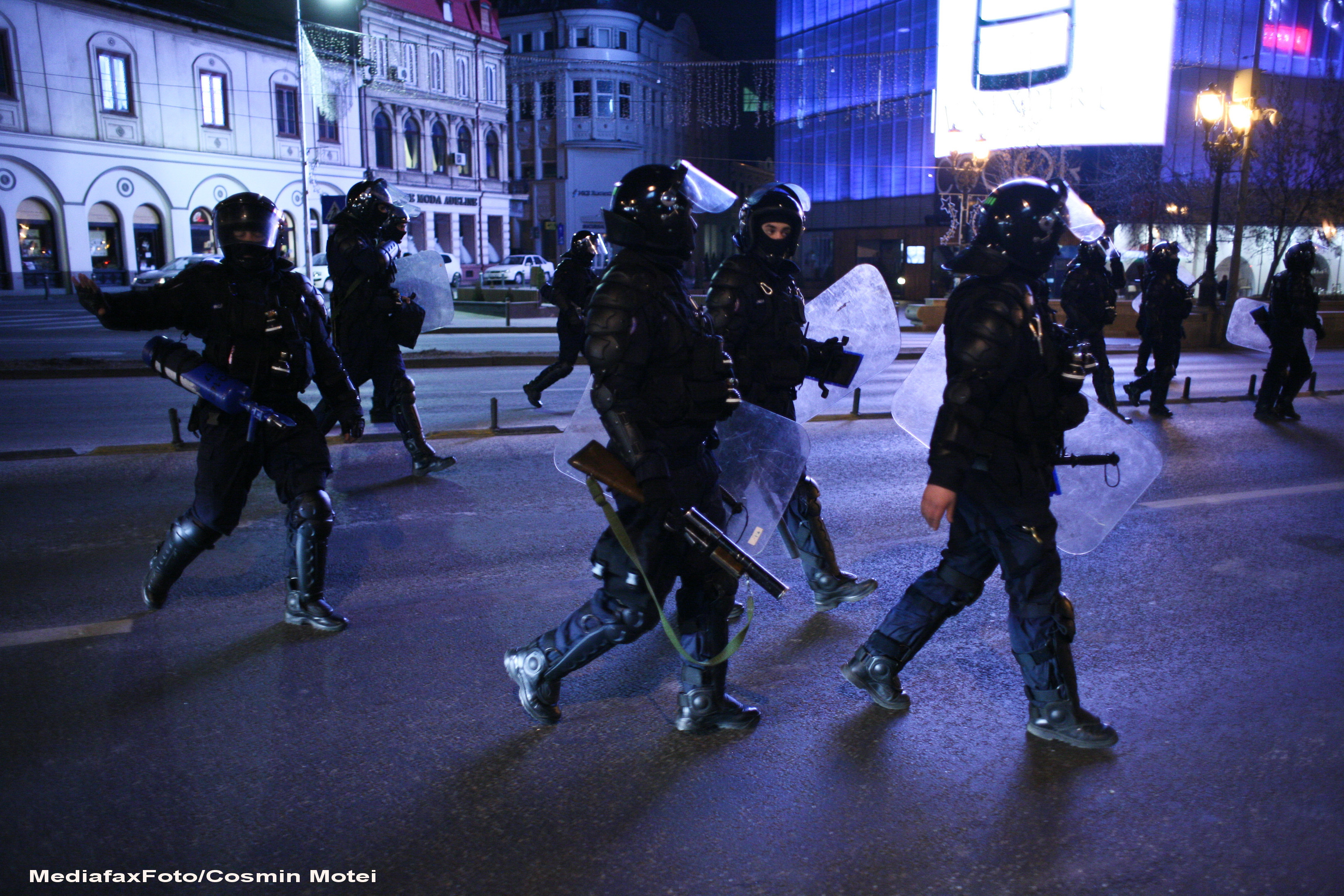 Jandarmeria Romana avertizeaza: "Acolo unde situatia va degenera vom actiona cu fermitate"