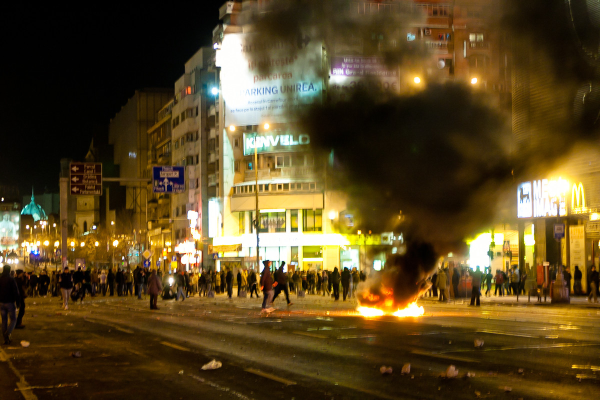 Presa straina vede o "primavara araba pe strazile inghetate ale Bucurestiului"