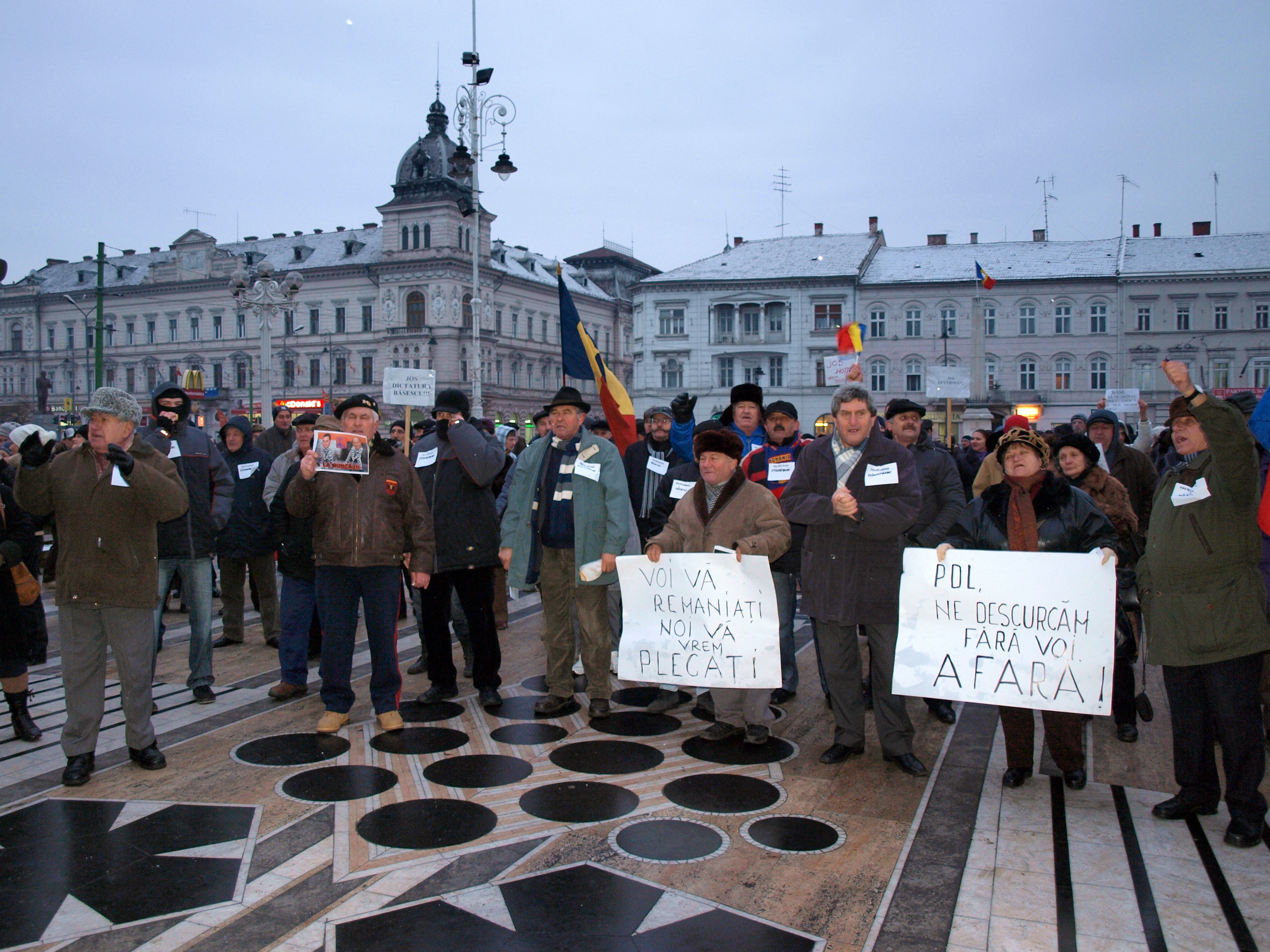 Liberalii aradeni si-au trimis 100 de oameni la mitingul din capitala