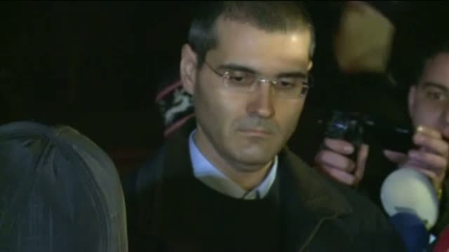 Lovitura dura pentru functionarul care intepa femeile cu un ac in tramvai. Sotia lui divorteaza