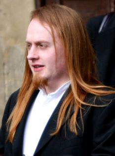 Fosta iubita i-a intins o cursa tanarului care a facut sex cu o fata de 13 ani, sedusa pe Facebook