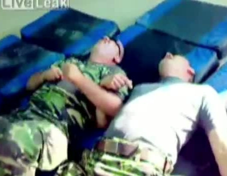 VIDEO socant. Militari romani, electrocutati de colegii lor americani