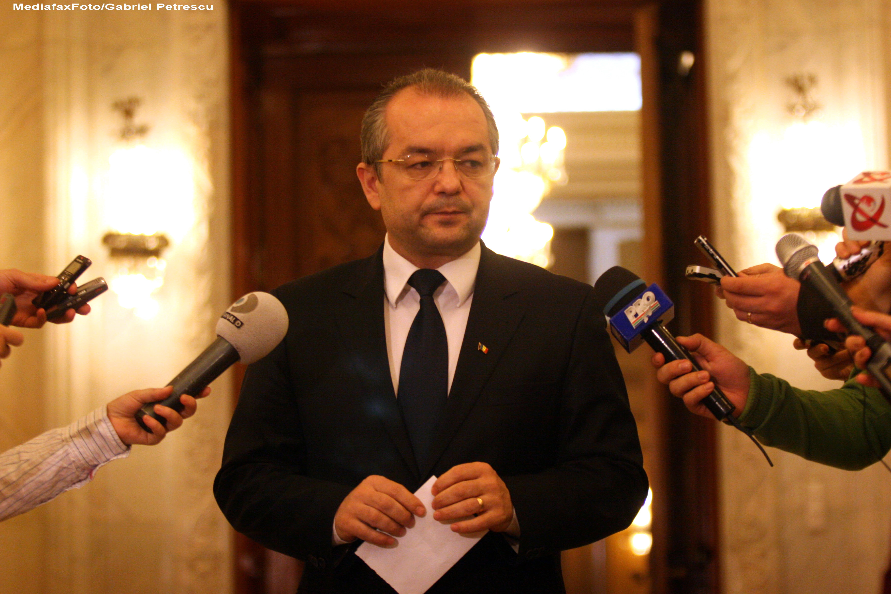 Emil Boc, despre proteste: Sunt antisistem, adica oamenii au nemultumiri fata de toti politicienii