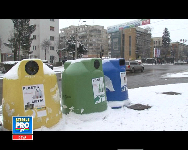 Drumul gunoiului reciclat (P)