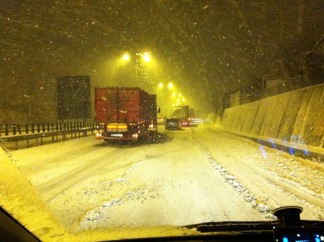 Trafic blocat pe Autostrada Soarelui din cauza viscolului