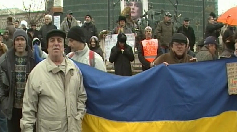 A 10-a zi de proteste in Piata Universitatii din Bucuresti s-a incheiat fara incidente