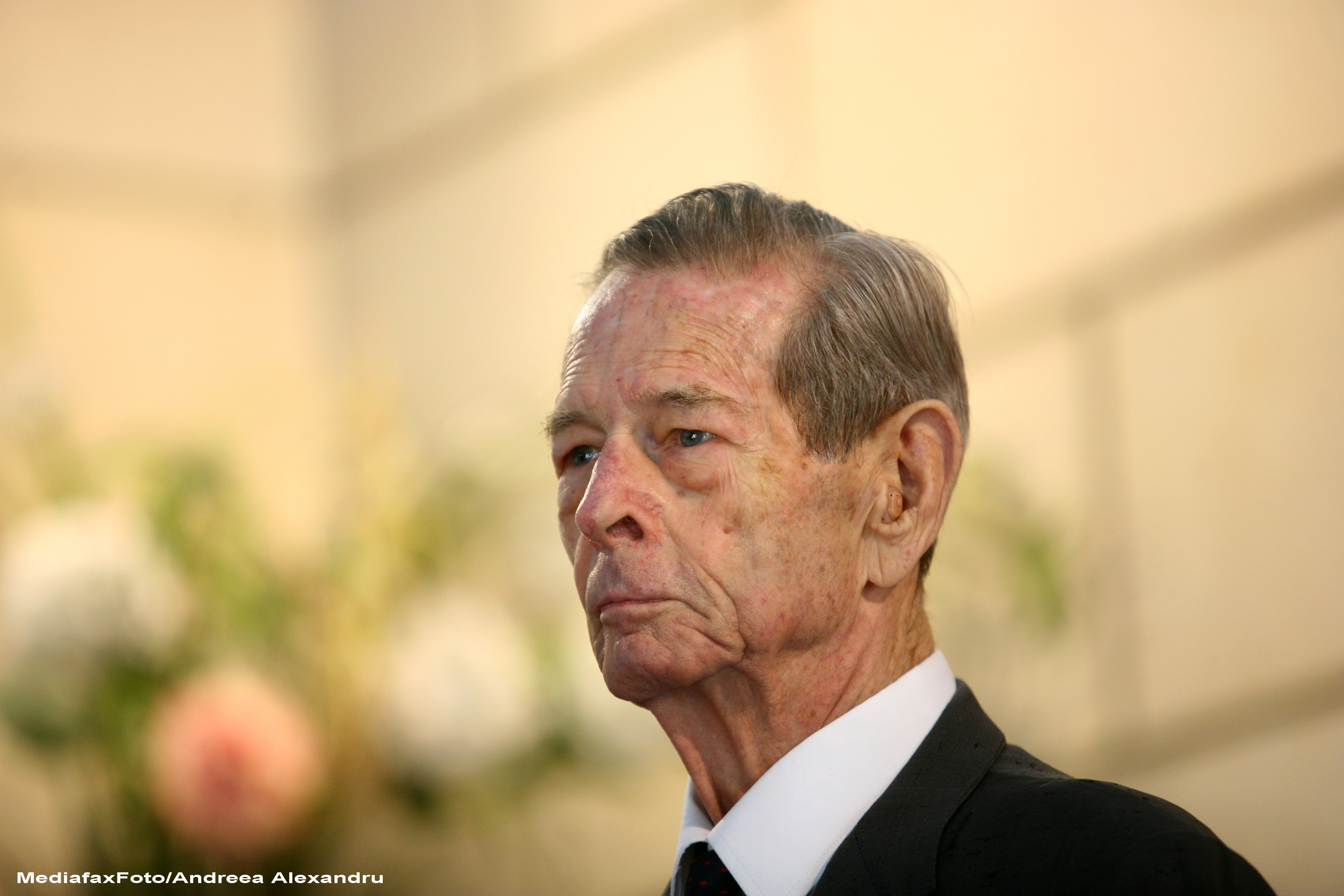 Casa Regala: Romanii si-au pierdut increderea, clasa politica sa le dea raspunsurile asteptate