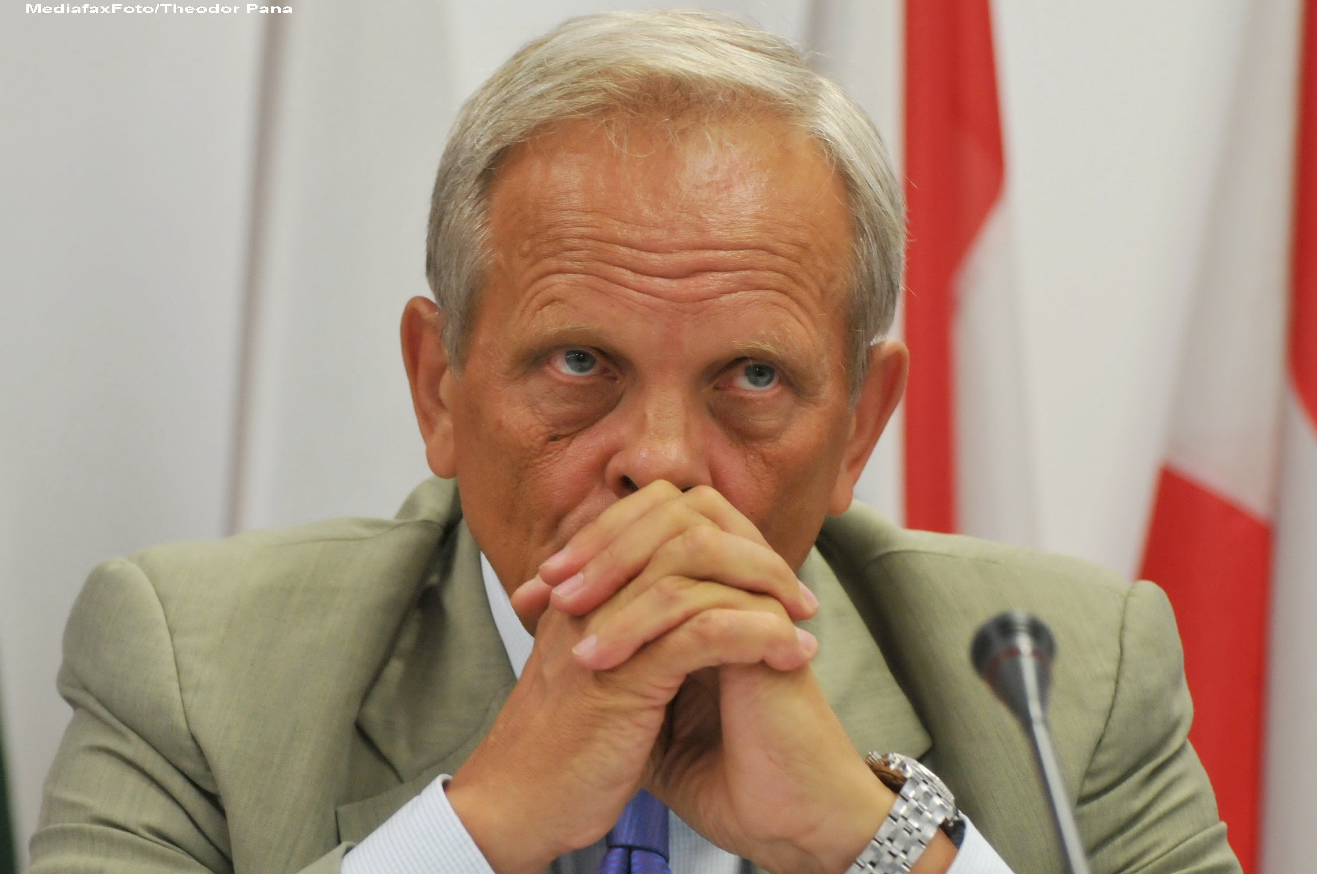 Theodor Stolojan: Romania a fost atentionata ca trebuie sa se pregateasca si pentru "mai rau"