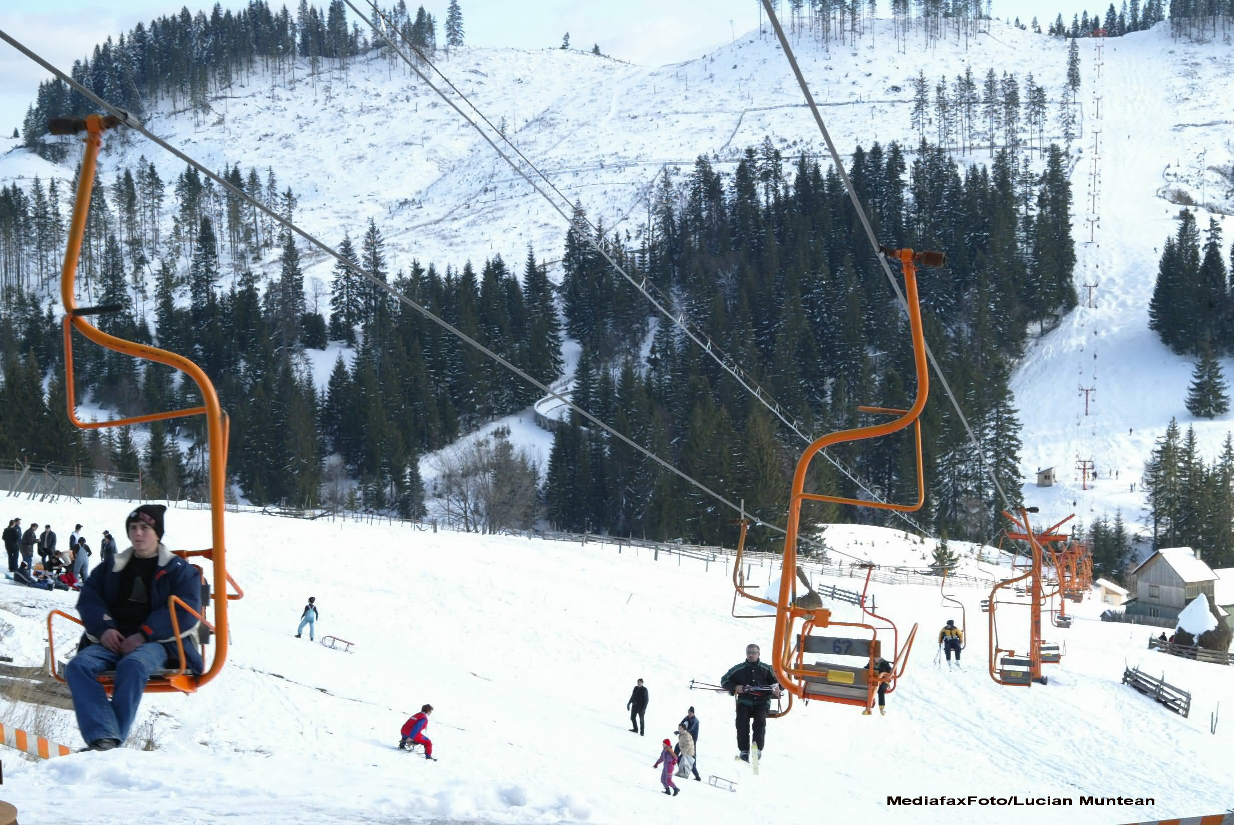 Telescaunul groazei de la Suior, in care puteau muri zeci de turisti, a fost repus in functiune