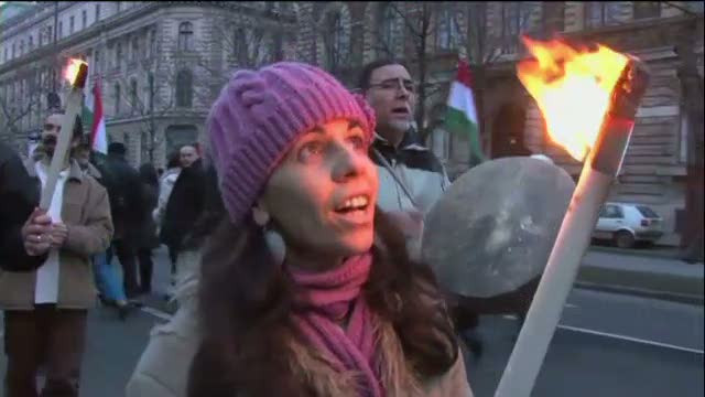 100.000 de oameni la un miting pro-Orban, la Budapesta. Manifestatii de solidaritate si in Romania