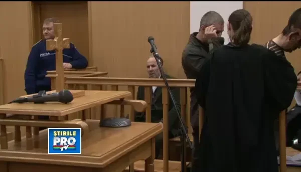 Pasager pe vasul groazei: Am vazut gravide care urlau de frica, oamenii se aruncau peste salupe