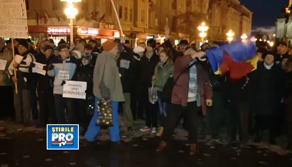 Revolutionarii timisoreni au ars portrete