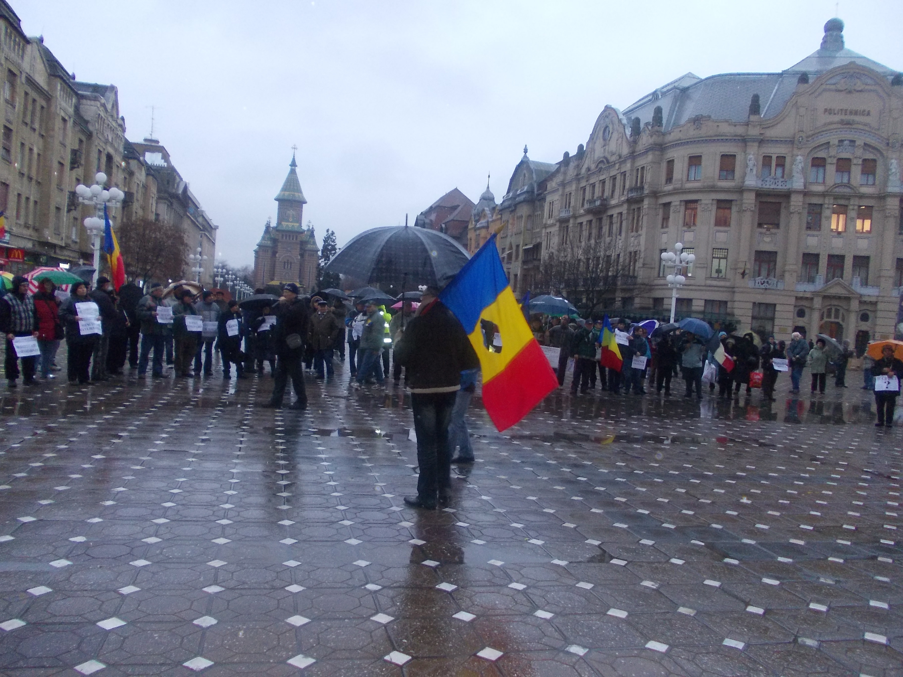Protest incheiat fara incidente. A fost a douasprezecea zi de revolta la Timisoara