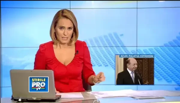 Basescu: Se observa o veselie a demolarii. Iliescu nu a raspuns pentru victimele de la Revolutie