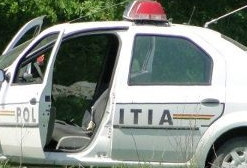 Trei barbati prinsi in timp ce furau motorina. Politistii din Mures au tras 15 focuri de arma