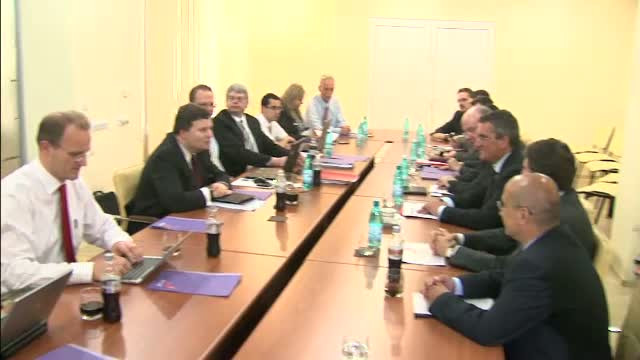 FMI vrea privatizarea celor 150 de companii de stat. Cum vor fi influentate negocierile de proteste