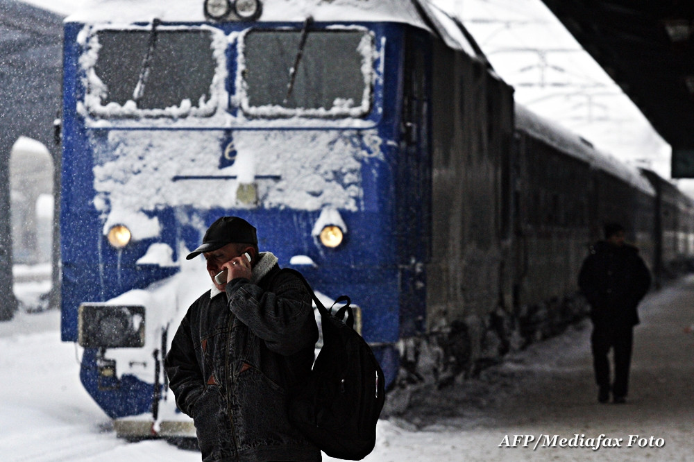 Problemele pe sine continua din cauza zapezii. Vezi ce trenuri sunt anulate astazi