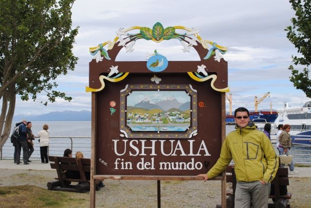 Povestea romanului care a ajuns la Capatul Pamantului GALERIE FOTO