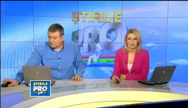 TAB-urile armatei au deblocat centura Capitalei. Militarii au tractat TIR-urile intepenite in nameti