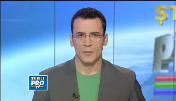 Doua femei care au nascut acasa, in sate rupte de lume, duse la spital de un elicopter SMURD