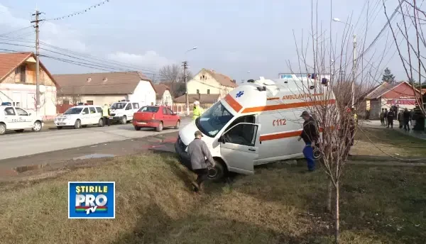 Soferita ranita dupa ca a fost implicata intr-un accident cu o ambulanta