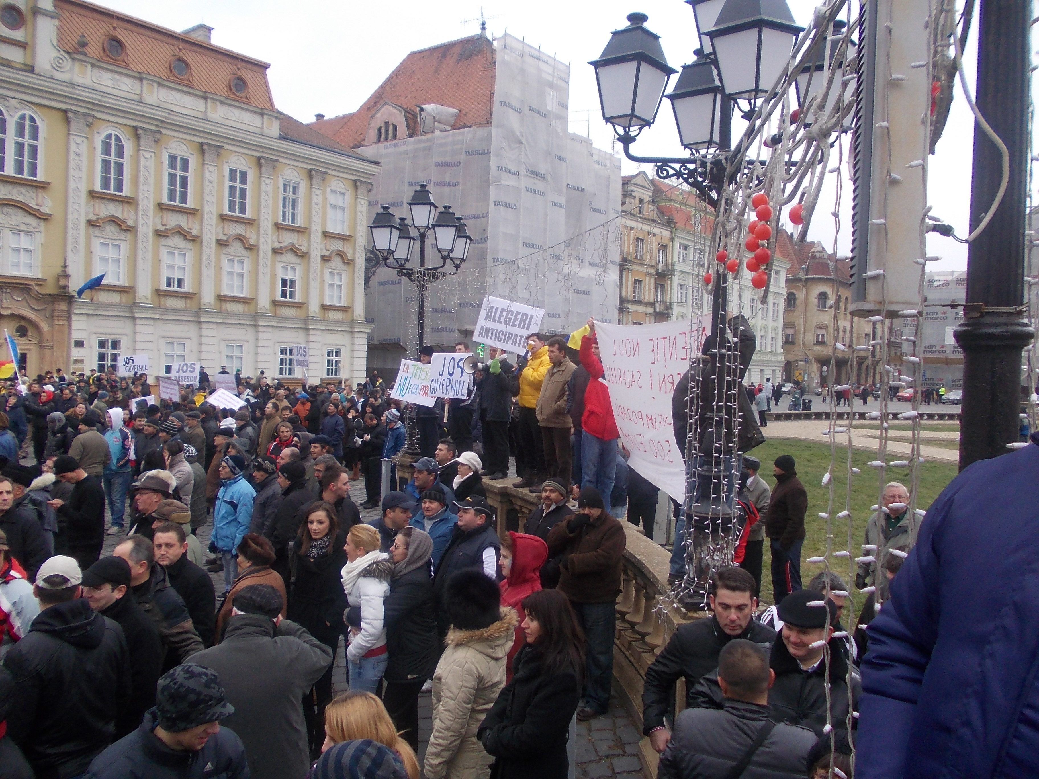 Peste 1.500 de oameni nemultumiti din intreg judetul au protestat la Timisoara