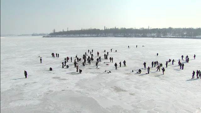 Ei sunt singurii romani care se bucura de ger in timp ce restul tarii ingheata pana la -27 de grade