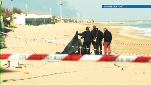 Descoperire macabra pe o plaja din Italia. Cum a ajuns acolo cadavrul unei dansatoare din Romania