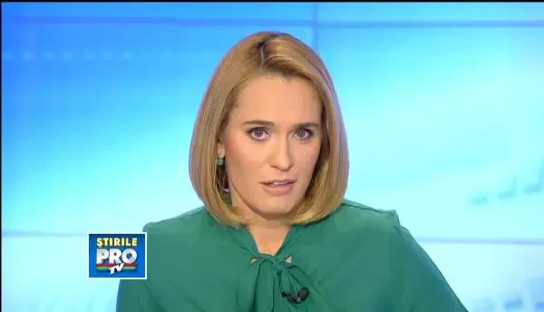 Un tren a ramas blocat in camp, din cauza viscolului. Pasagerii au stat in frig doua ore