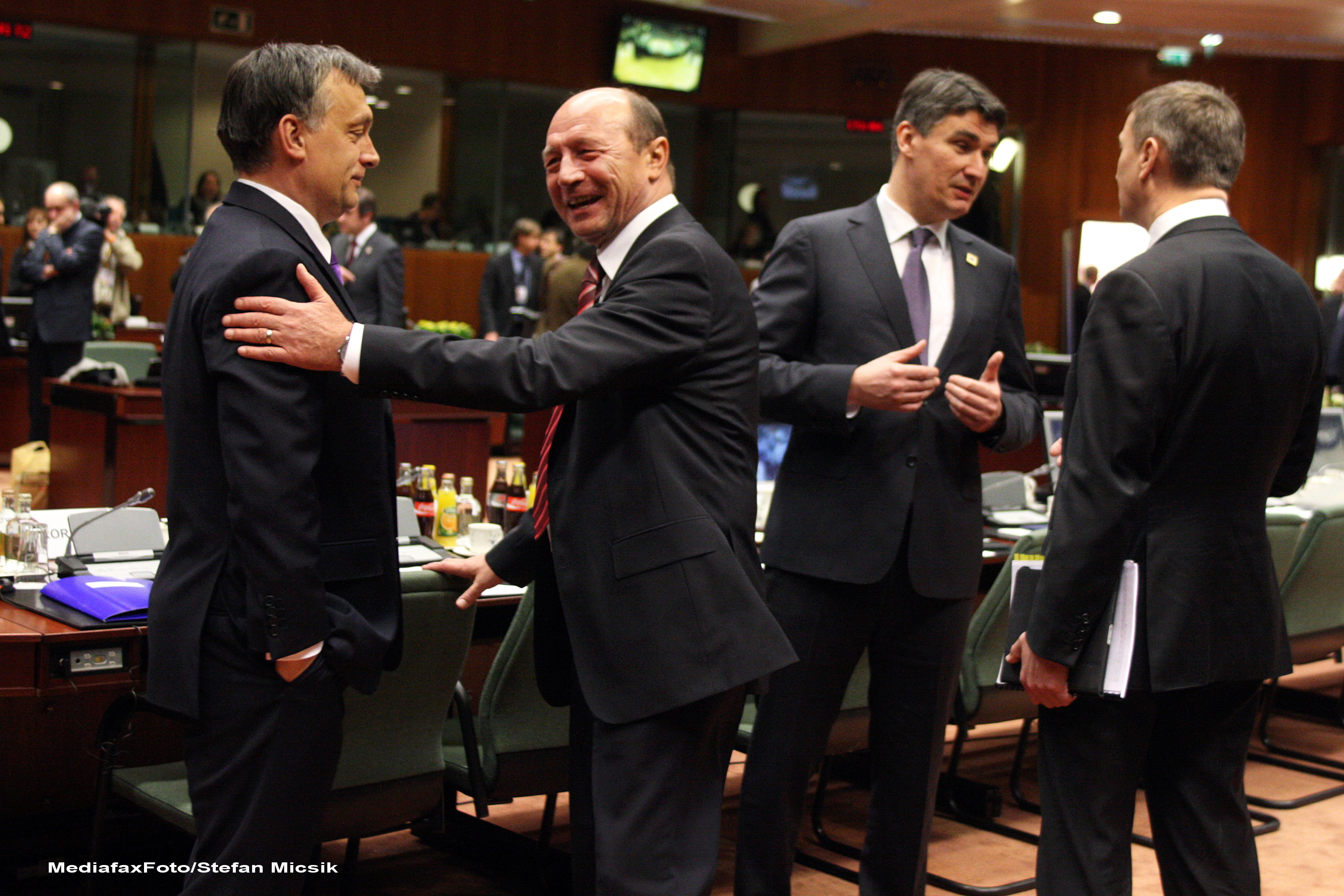 Basescu: Trebuie sa adoptam prin Constitutie noul tratat, pana la finele lui 2013, poate mai repede