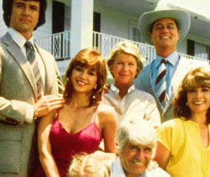 JR, Bobby si Sue Ellen se intorc in mult asteptata continuare a celebrului serial ''Dallas''
