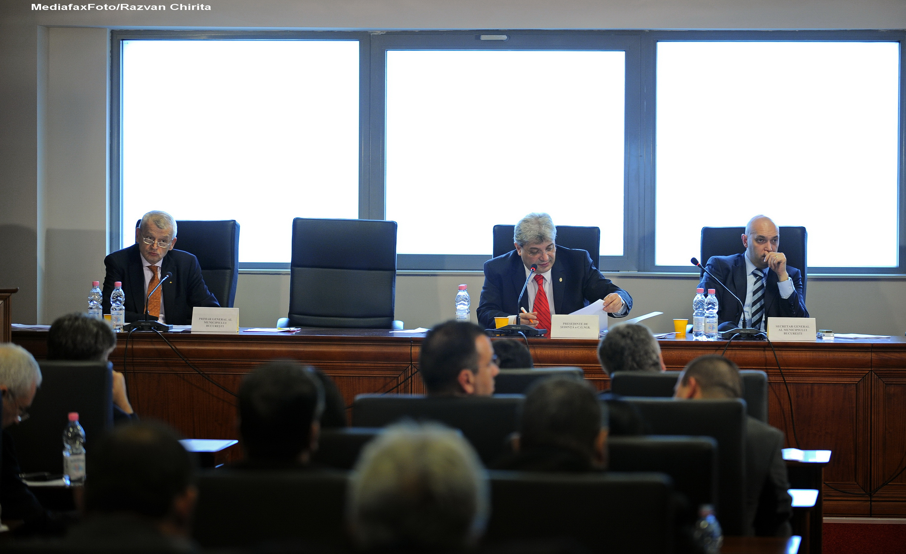 PDL a respins proiectul prin care Piata Universitatii devenea "spatiu liber" pentru proteste