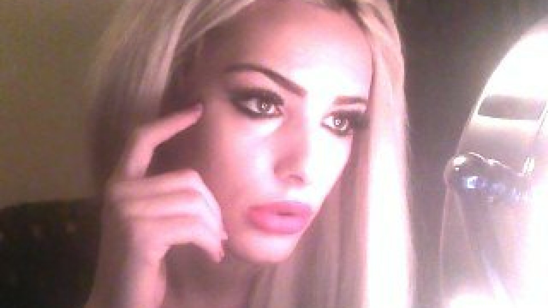 Greu de crezut ca in spatele acestui chip frumos se ascunde un adevar socant pentru barbati. FOTO